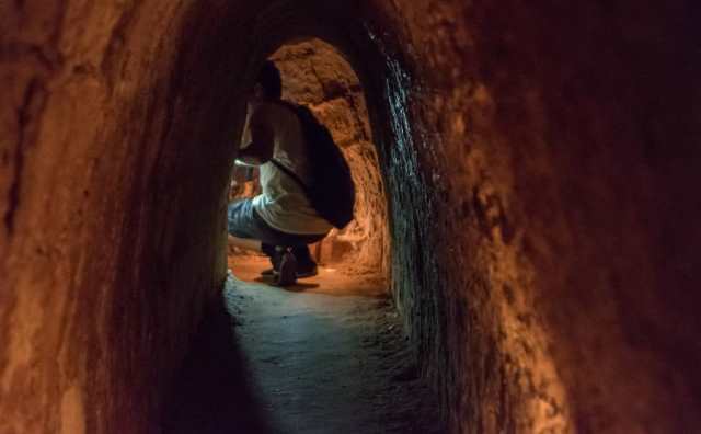 rêver de ramper dans un tunnel