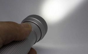 Comment bien interpréter rêver de lampe de poche ?