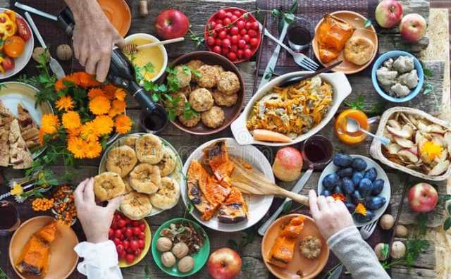 Pourquoi rêver de table remplie de nourriture ?