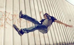 Pourquoi rêver de tomber d'un mur ?