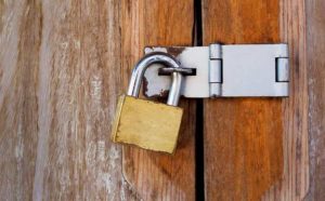 Pourquoi rêver de porte sans poignée ?