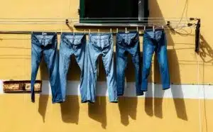 Rêver d'enlever son pantalon : quelles interprétations et significations ?