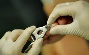 Rêver de coupe-ongles : quelles interprétations, symbolisme et significations ?