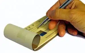 Rêver de recevoir un chèque : quelles interprétations, symbolisme et significations ?