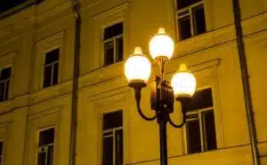 Rêver de lampadaire: quelles interprétations, symbolisme et significations ?