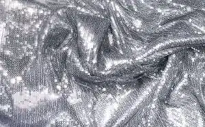 Rêver de strass : quelles interprétations, symbolisme et significations ?