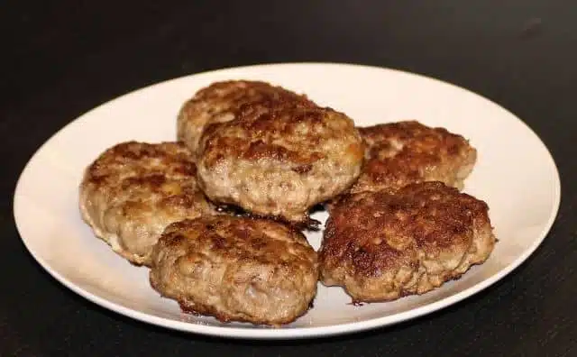 Rêver de boulettes de viande : quelles interprétations, symbolisme et significations ?