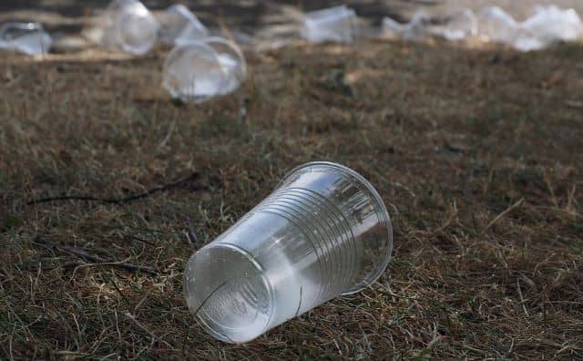 Quelle est la symbolique d'un rêve de gobelet en plastique .