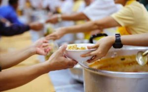 Rêver de donner de la nourriture : quelles interprétations, analyses et significations ?