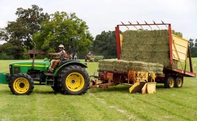 Rêver de tracteur : quelles interprétations, analyses et significations ?