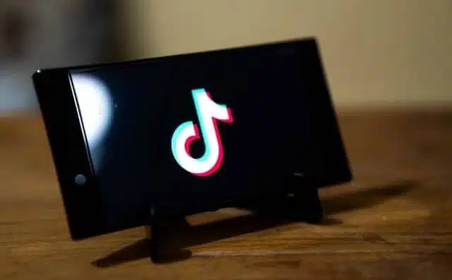 Rêver de TikTok : quelles interprétations, analyses et significations ?