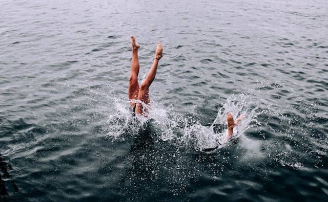 Pourquoi rêver de sauter dans la mer ?