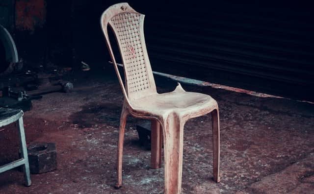 Pourquoi rêver de chaise cassée ?