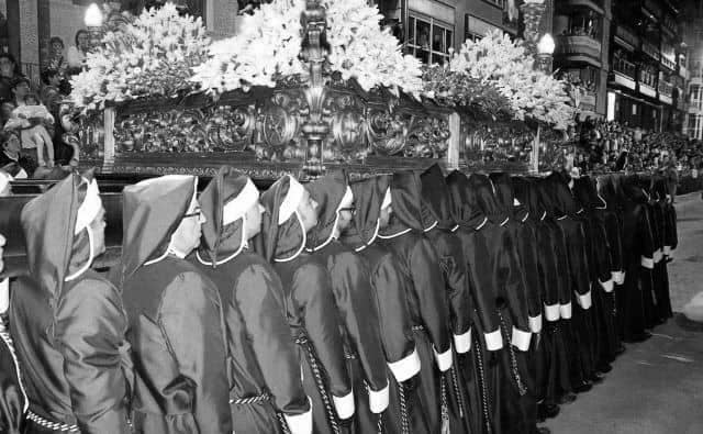 Pourquoi rêver de cortège ?