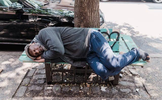 Pourquoi rêver de dormir sur un banc ?