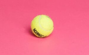 Rêver de balle de tennis : Significations et interprétations