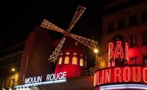 Rêver de cabaret : signification et interprétations