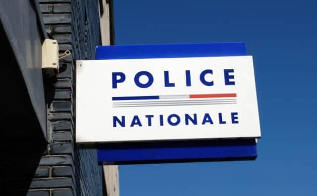 Pourquoi rêver de bureau de police ?