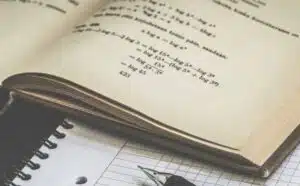 Pourquoi rêver de livre scientifique ?