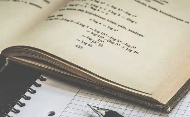 Pourquoi rêver de livre scientifique ?