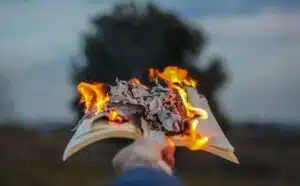 Pourquoi rêver d'un livre en feu ?