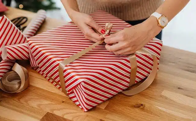 Pourquoi rêver d'emballer des cadeaux ?
